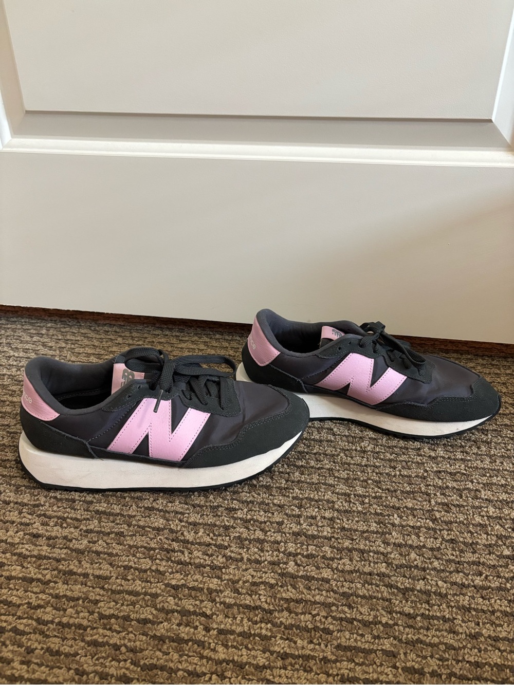 New Balance 237 V1 Women’s Size 10 Black Pink Athletic Shoes Sneakers